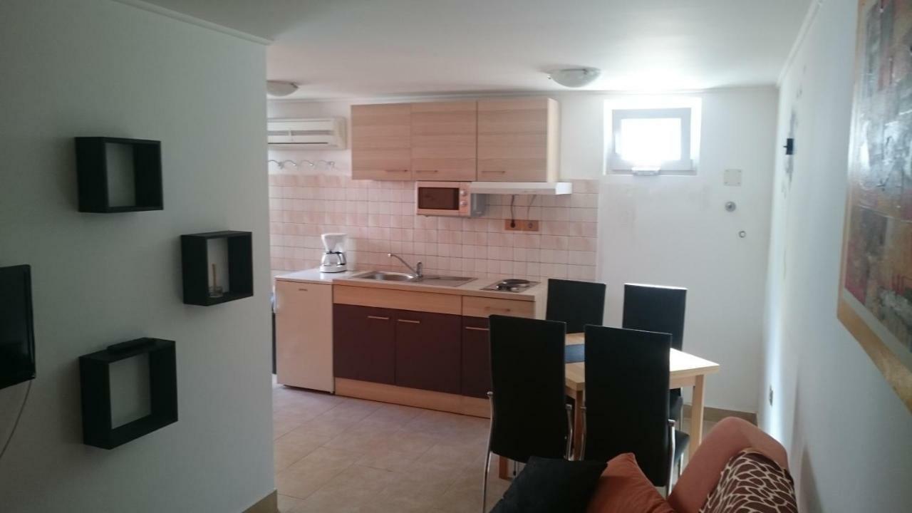 Apartment Sara Umag Exterior foto